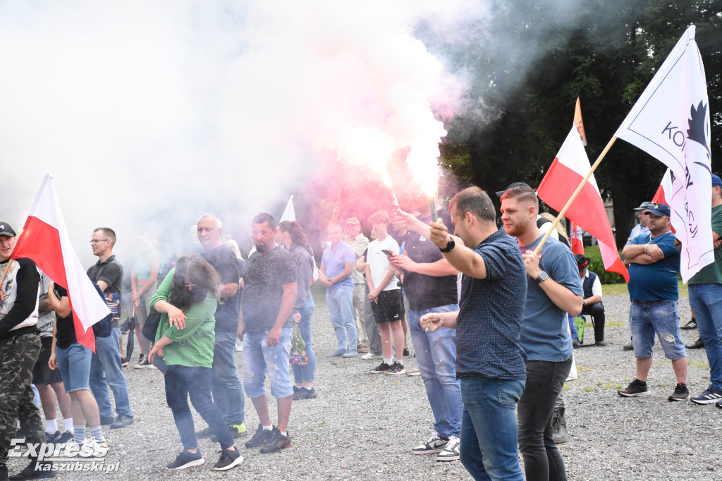 Manifestacja pod hasłem \