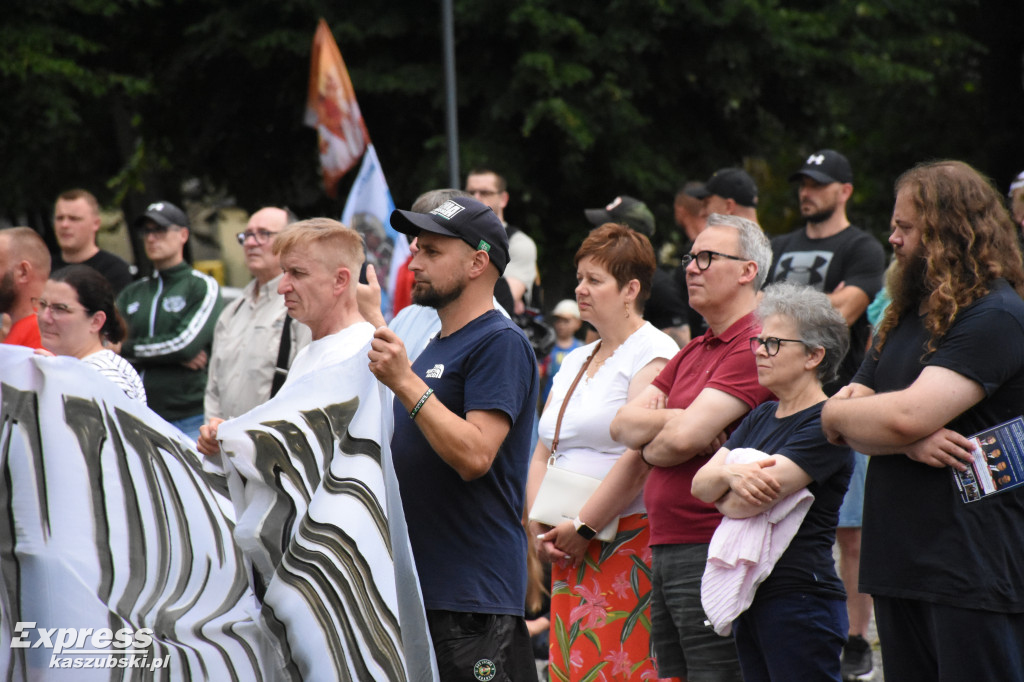 Manifestacja pod hasłem \
