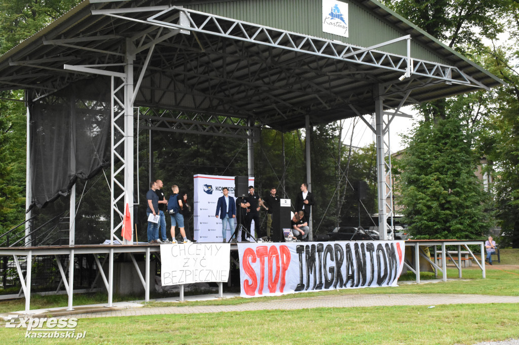 Manifestacja pod hasłem \