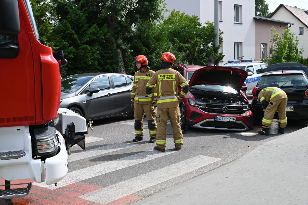 Zderzenie trzech samochodów w Kartuzach