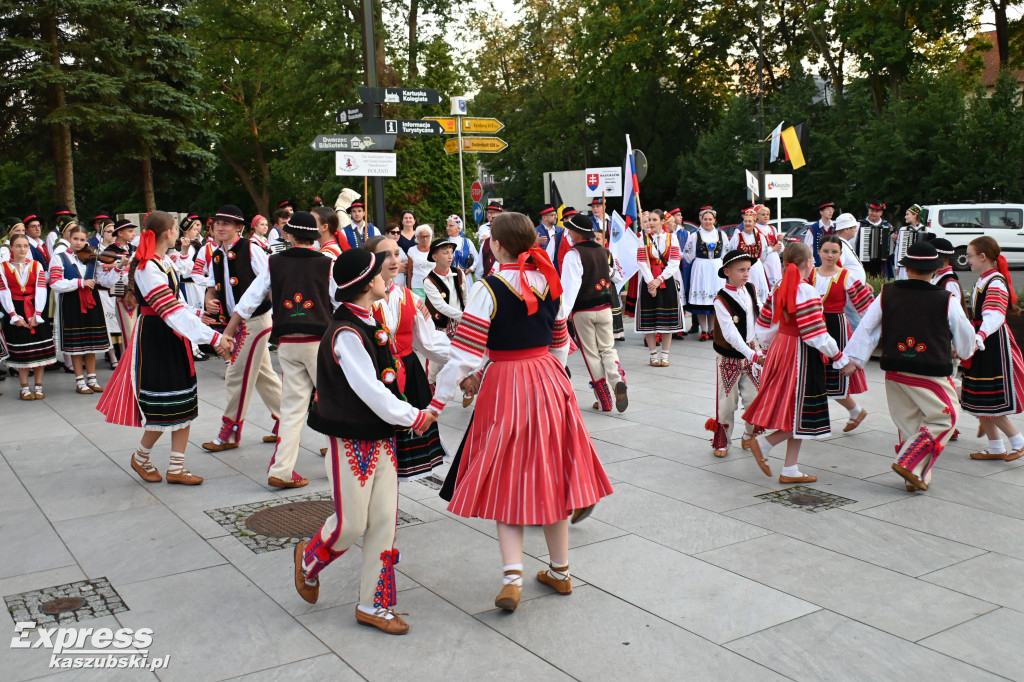 Jarmark Kaszubski i Festiwal Folkloru - rozpoczęcie