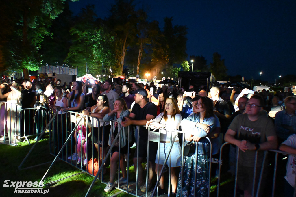 Koncert zespołu Pogwizdani na Jarmarku Kaszubskim