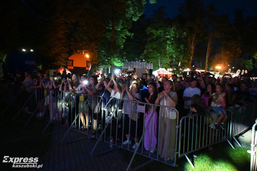 Koncert zespołu Pogwizdani na Jarmarku Kaszubskim