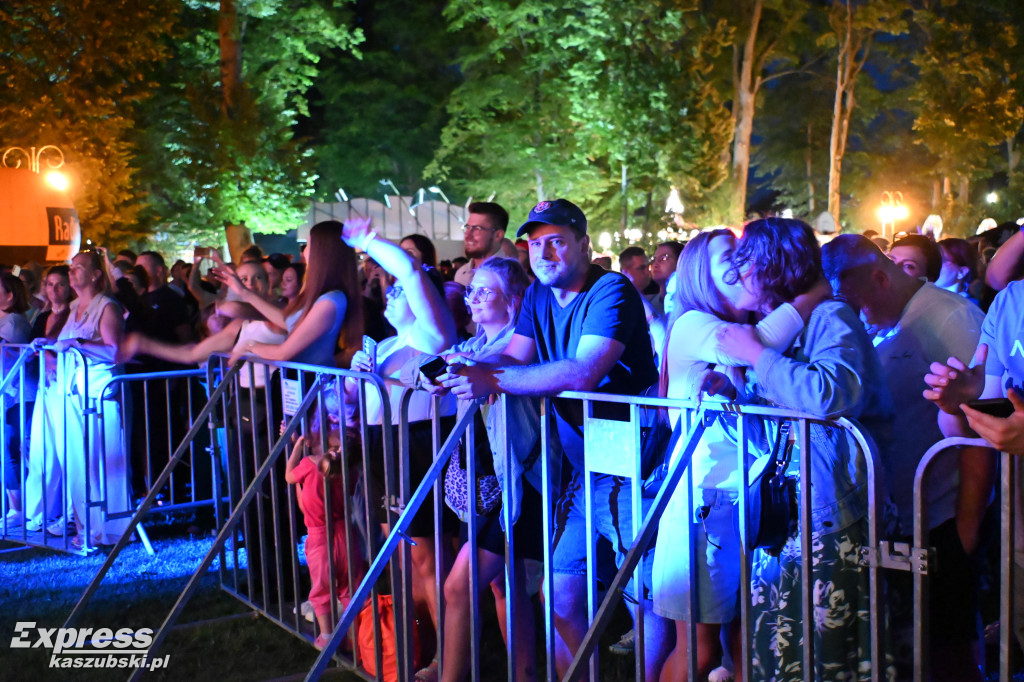 Koncert zespołu Pogwizdani na Jarmarku Kaszubskim