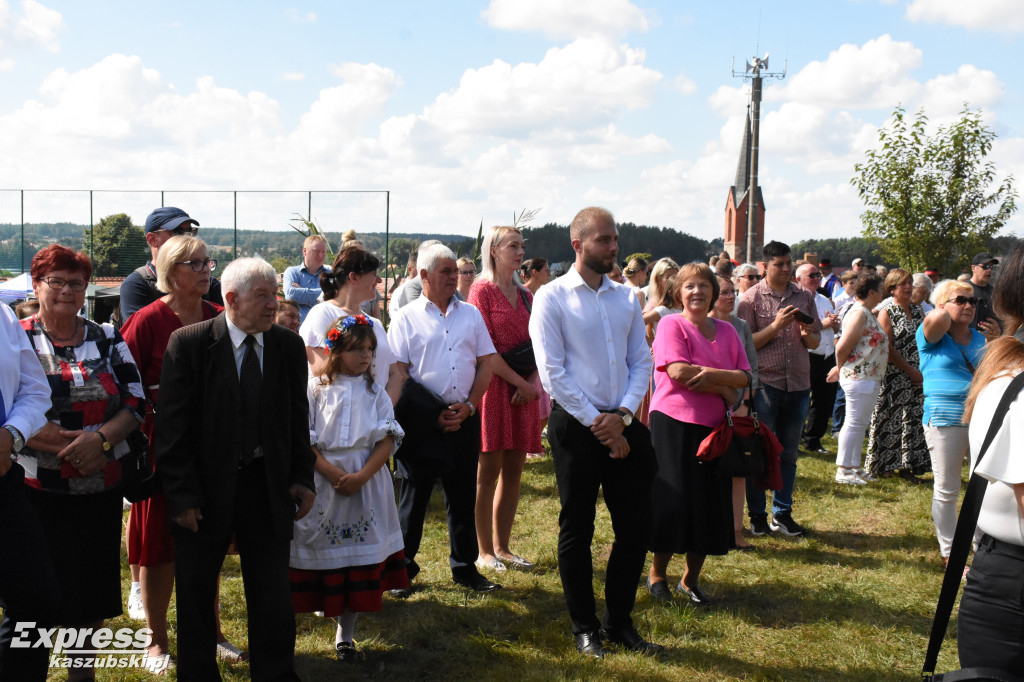 Dożynki gm. Sierakowice w Gowidlinie