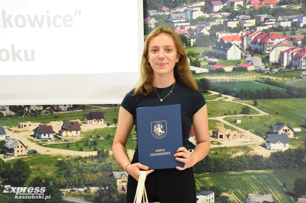 Wyróżnienia dla najlepszych absolwentów z gm. Sierakowice