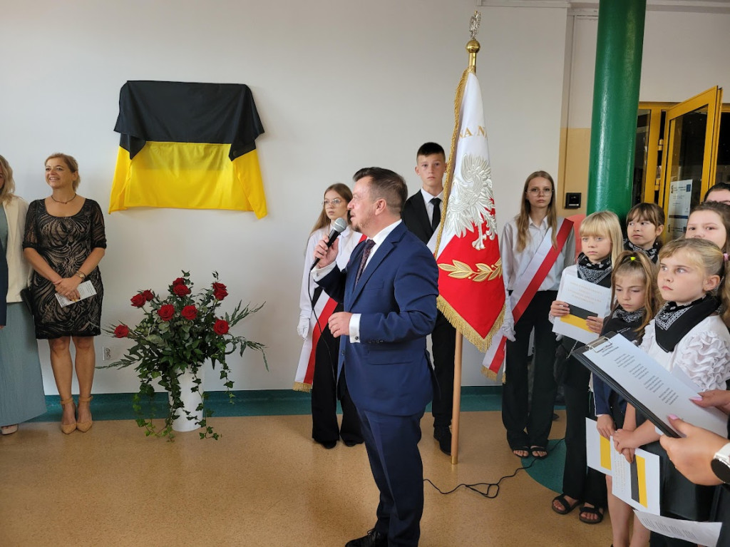 Sztandar dla Szkoły Podstawowej w Przodkowie