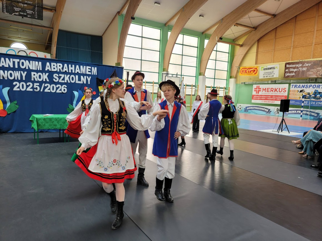 Sztandar dla Szkoły Podstawowej w Przodkowie