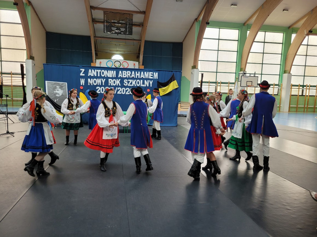 Sztandar dla Szkoły Podstawowej w Przodkowie