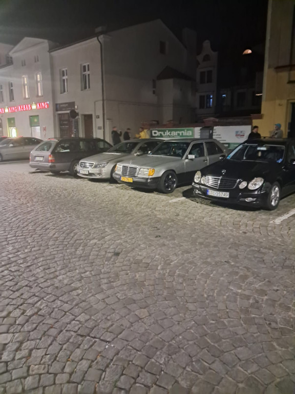 Zlot miłośników mercedesów w Kartuzach