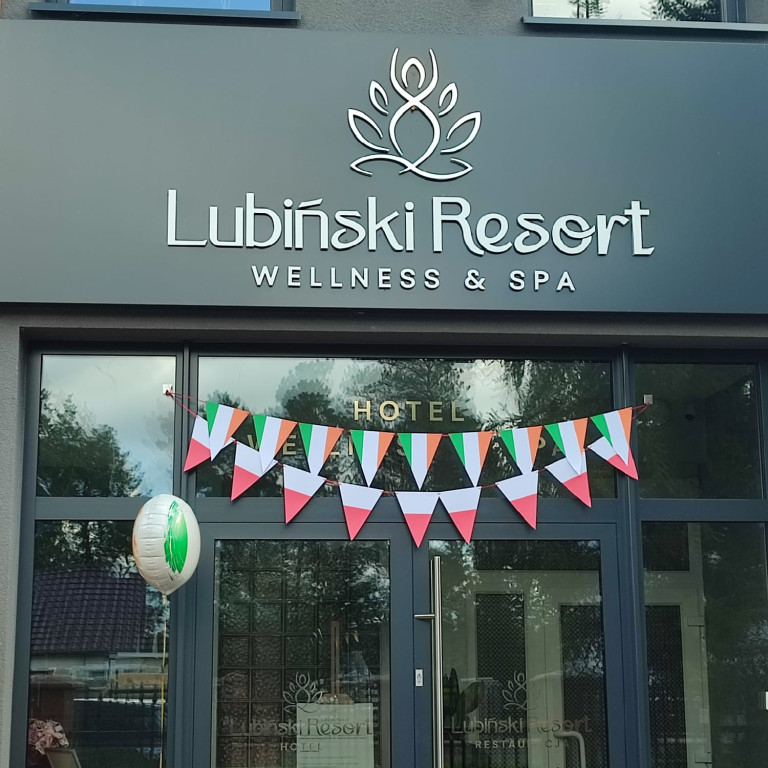 Młodzi piłkarze z Irlandii gościli w Stężycy
