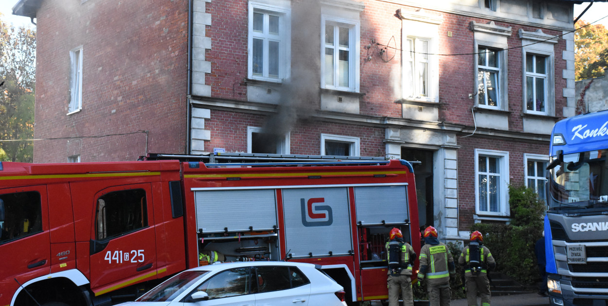 Pożar w budynku przy ul. 3 Maja w Kartuzach