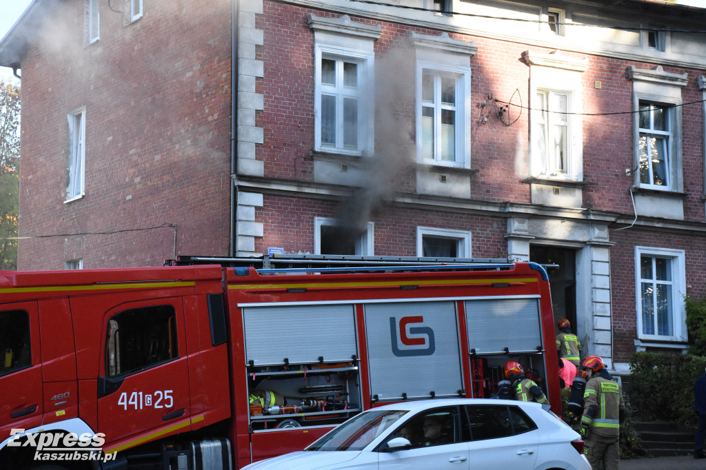 Pożar w budynku przy ul. 3 Maja w Kartuzach