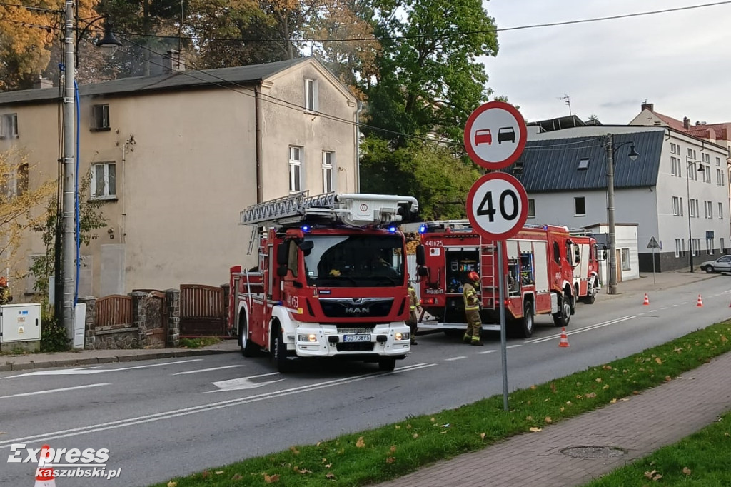 Kartuzy. Pożar pustostanu przy ul. Jeziornej