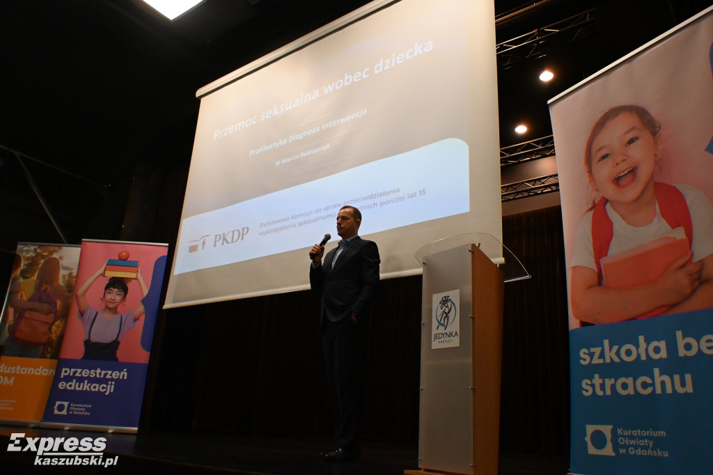 Konferencja Ochrona dziecka przed przemocą seksualną