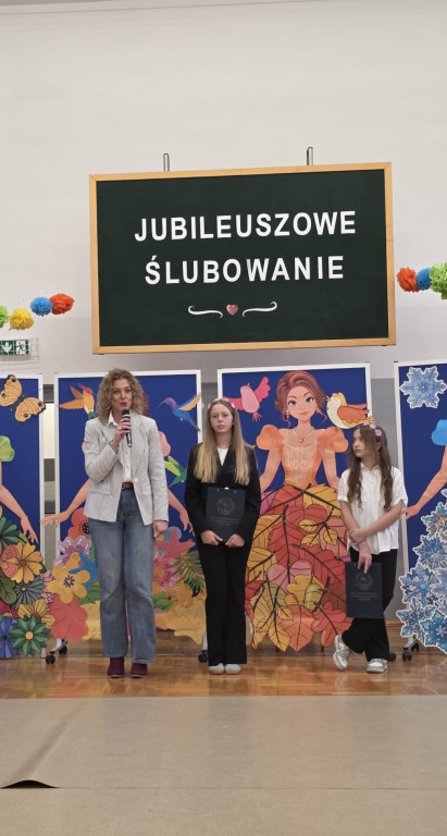 Ślubowanie pierwszkolasistów w SP nr 1 w Żukowie