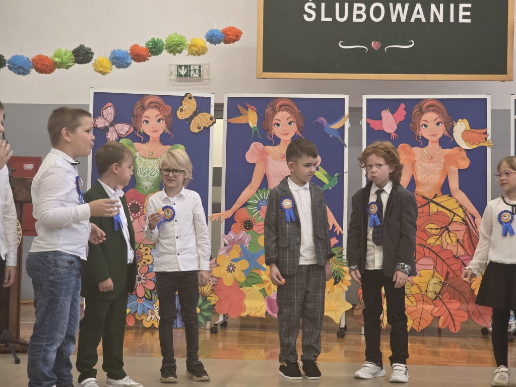 Ślubowanie pierwszkolasistów w SP nr 1 w Żukowie