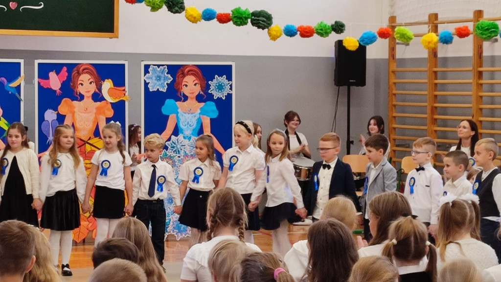 Ślubowanie pierwszkolasistów w SP nr 1 w Żukowie