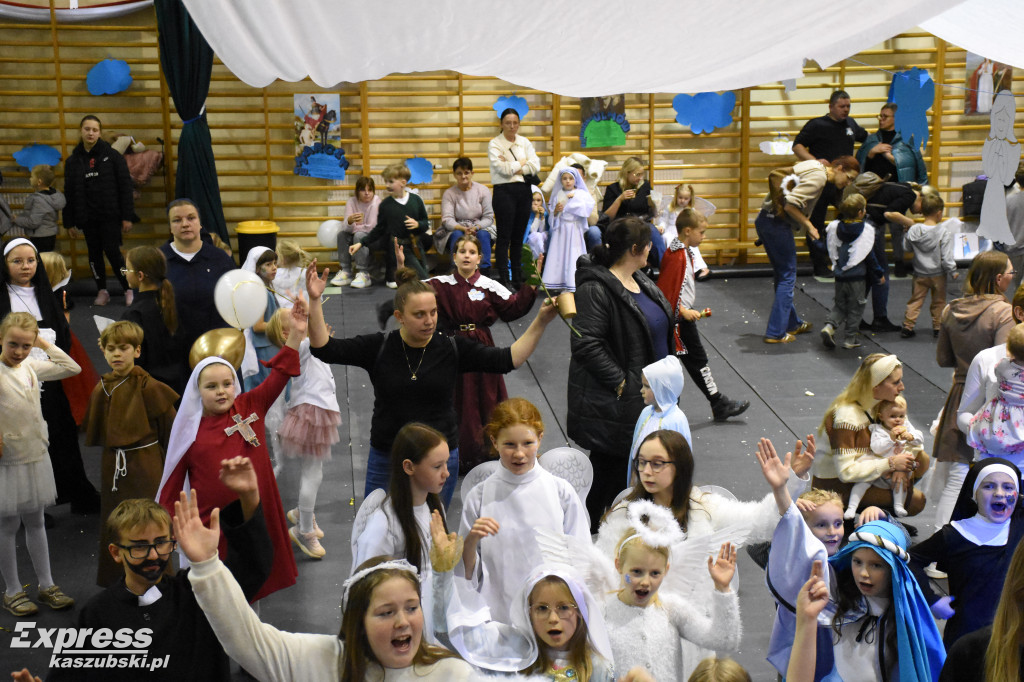 Bal Wszystkich Świętych w Sierakowicach