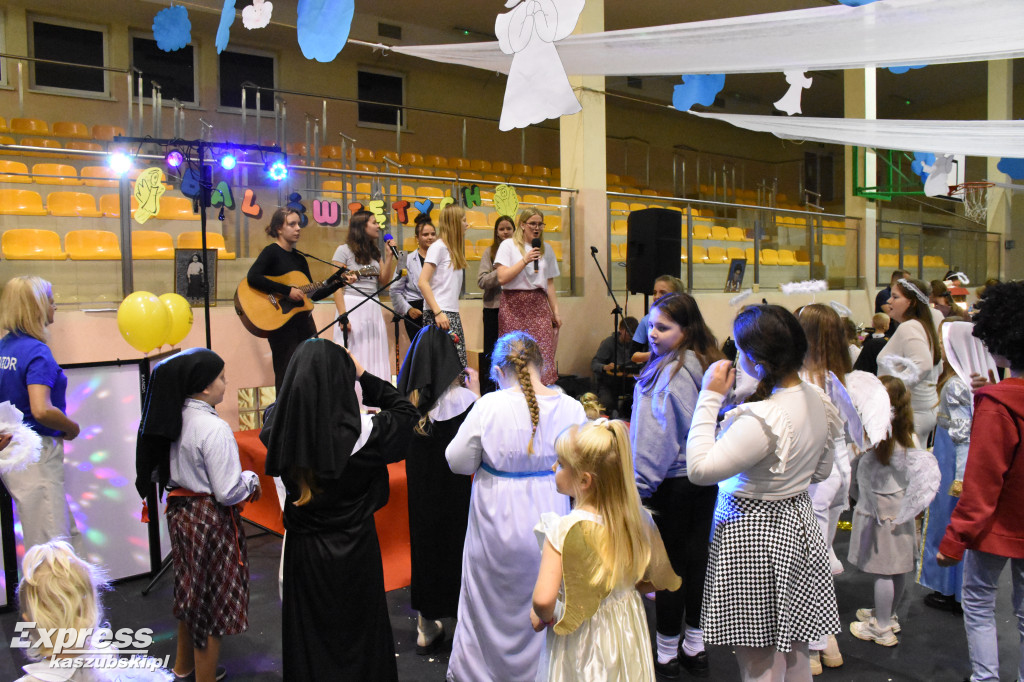 Bal Wszystkich Świętych w Sierakowicach