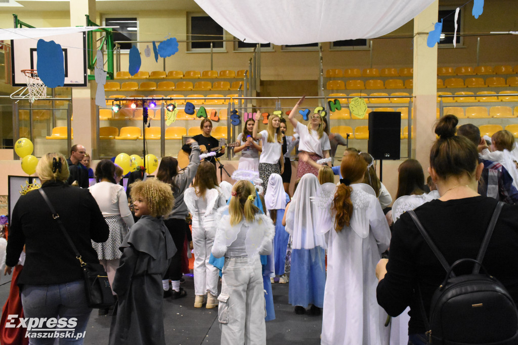 Bal Wszystkich Świętych w Sierakowicach