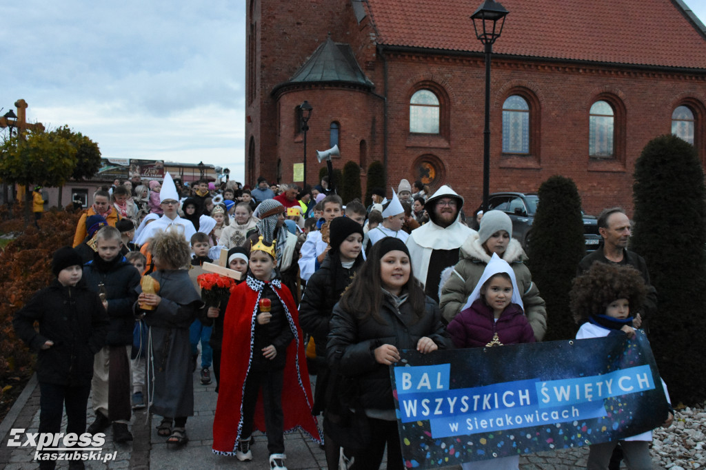 Bal Wszystkich Świętych w Sierakowicach