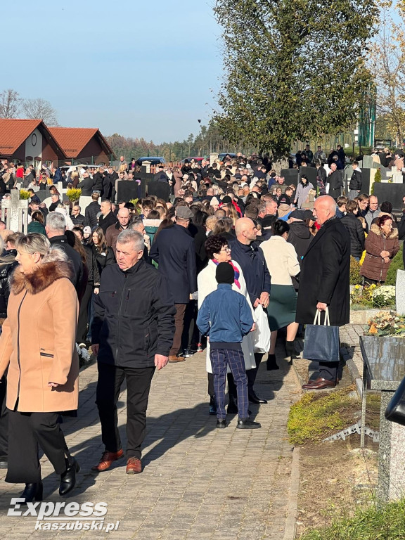 Wszystkich Świętych w Gowidlinie