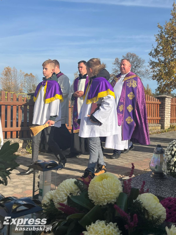 Wszystkich Świętych w Gowidlinie