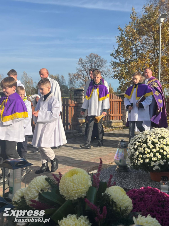 Wszystkich Świętych w Gowidlinie