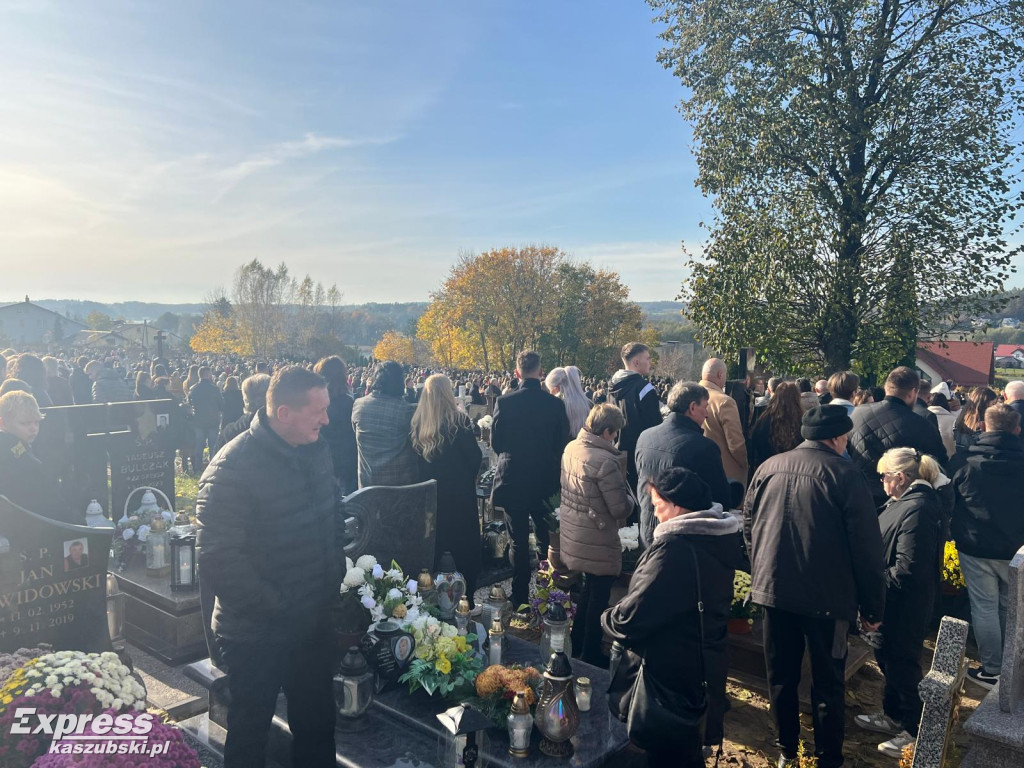 Wszystkich Świętych w Gowidlinie