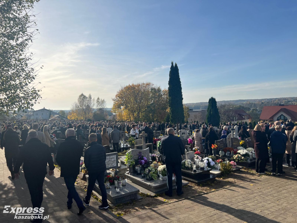 Wszystkich Świętych w Gowidlinie