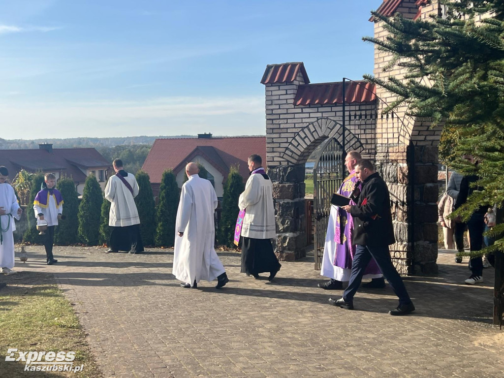 Wszystkich Świętych w Gowidlinie