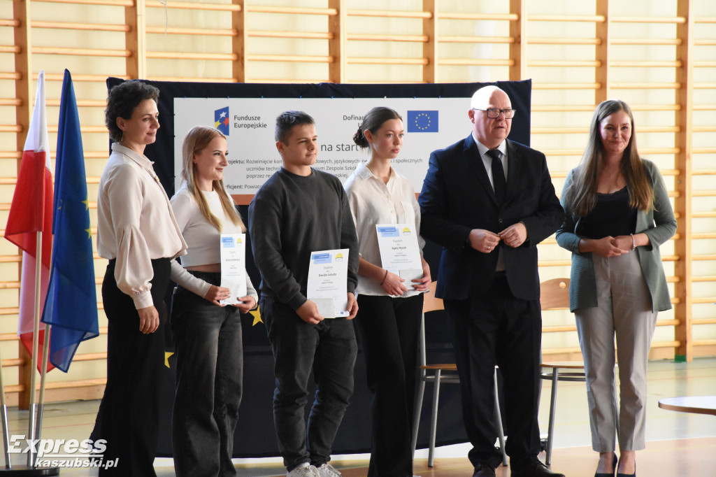 Uczniowie PZS w Sierakowicach podsumowali staże zawodowe