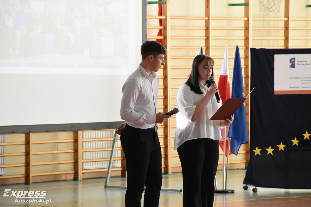 Uczniowie PZS w Sierakowicach podsumowali staże zawodowe