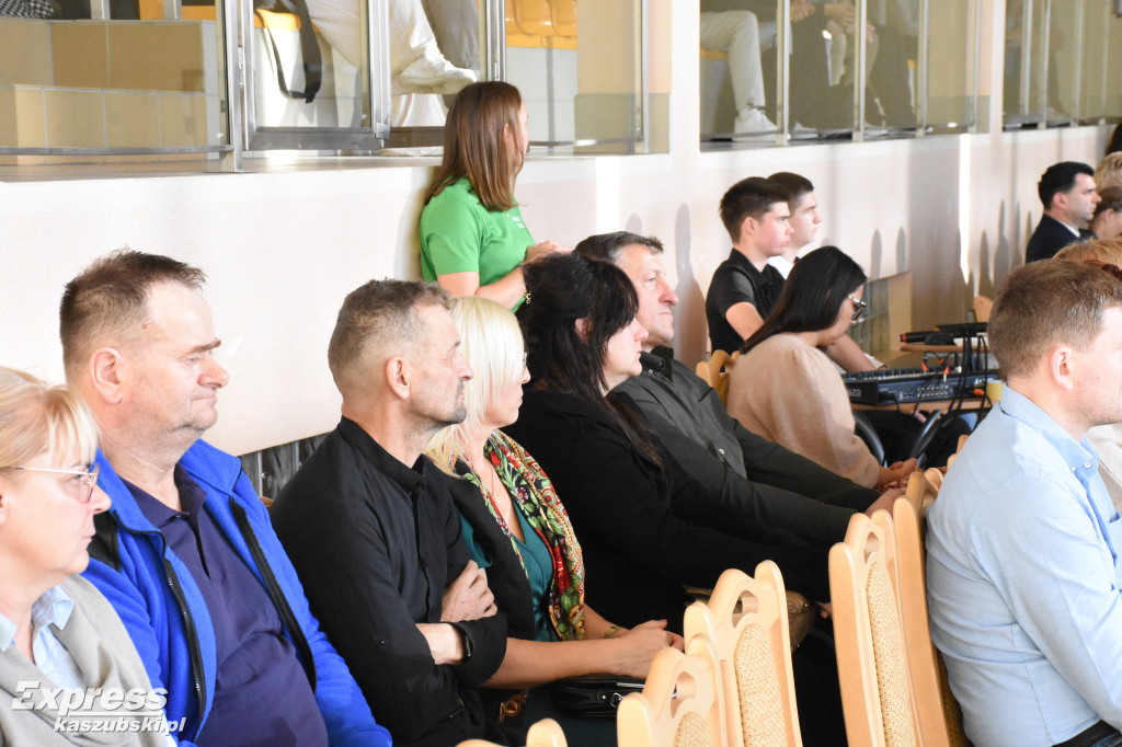 Uczniowie PZS w Sierakowicach podsumowali staże zawodowe