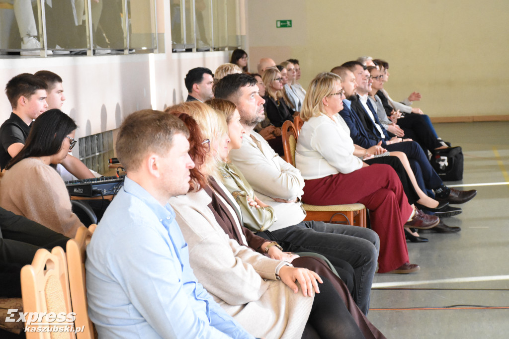 Uczniowie PZS w Sierakowicach podsumowali staże zawodowe