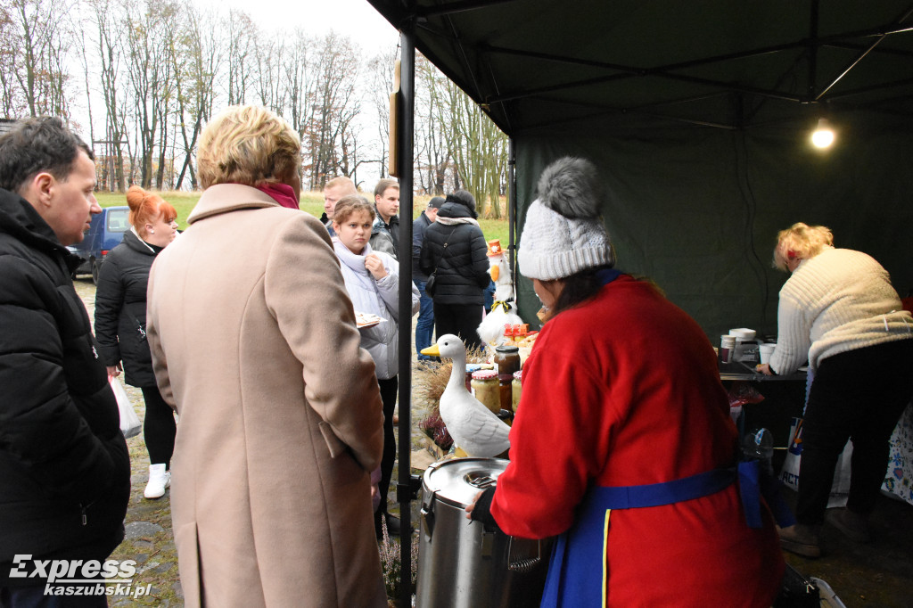 Gęsi Bazar w Sierakowicach