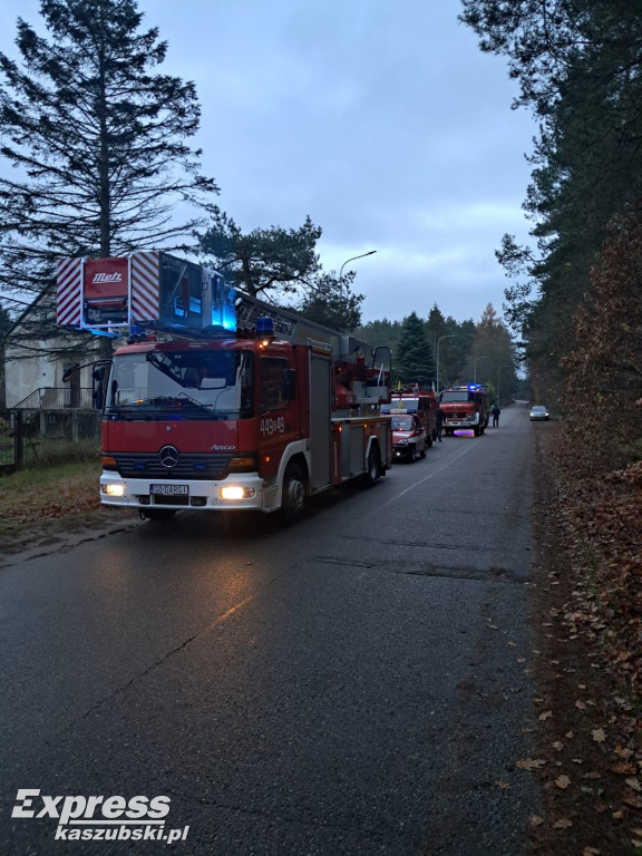 Huczne powitanie wozu strażackiego w Chwaszczynie