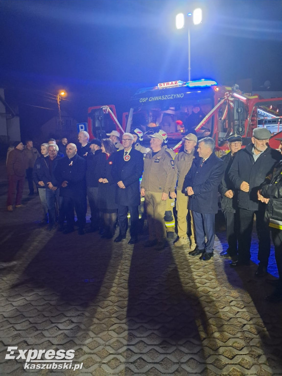 Huczne powitanie wozu strażackiego w Chwaszczynie
