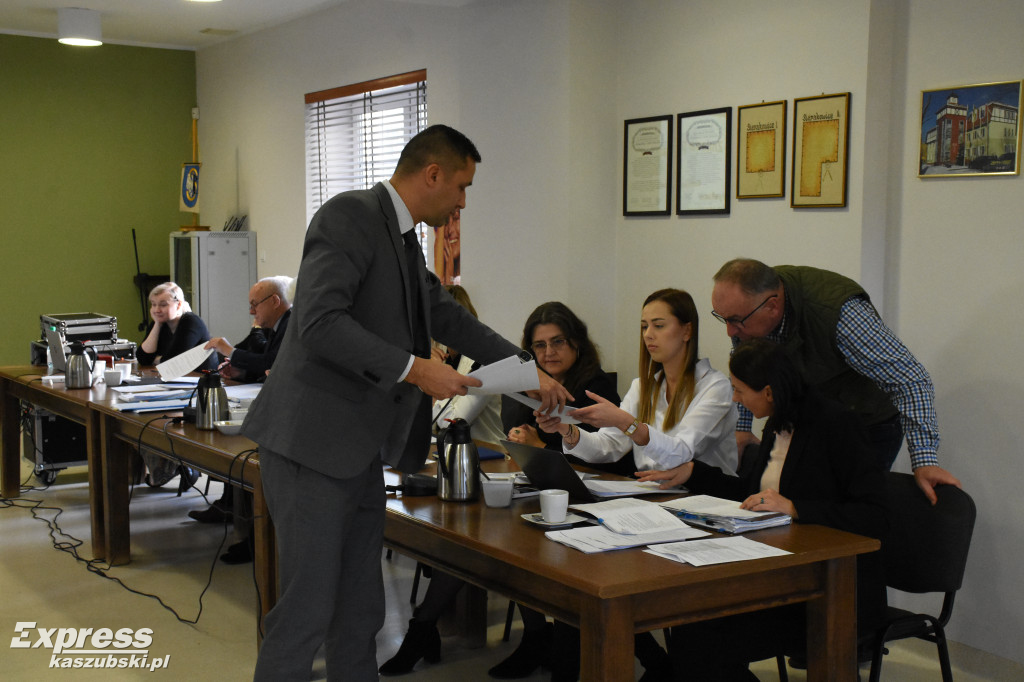 Burzliwa sesja w Sierakowiach