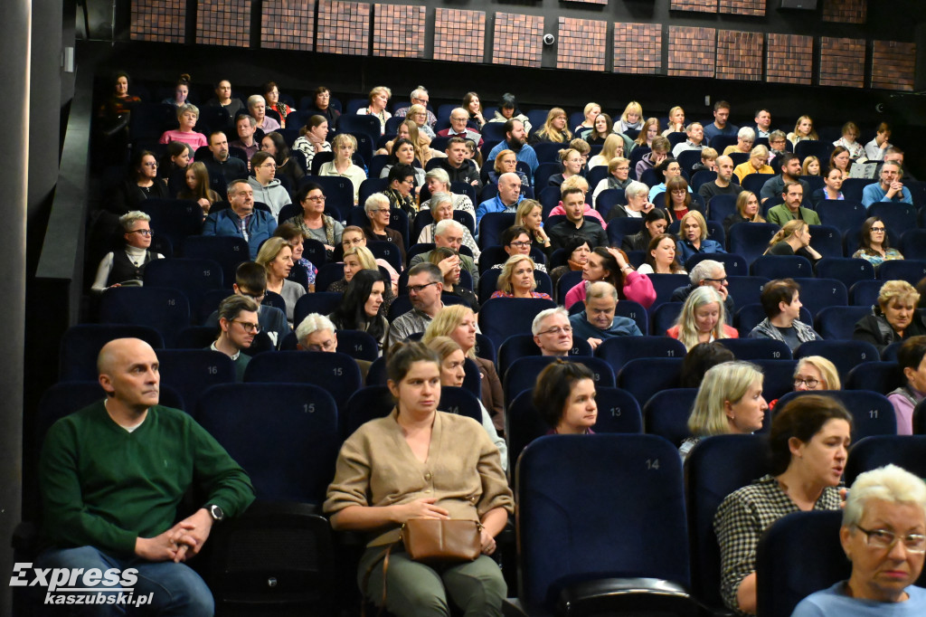 Spektakl Welwetka. Jak znikają Kaszuby