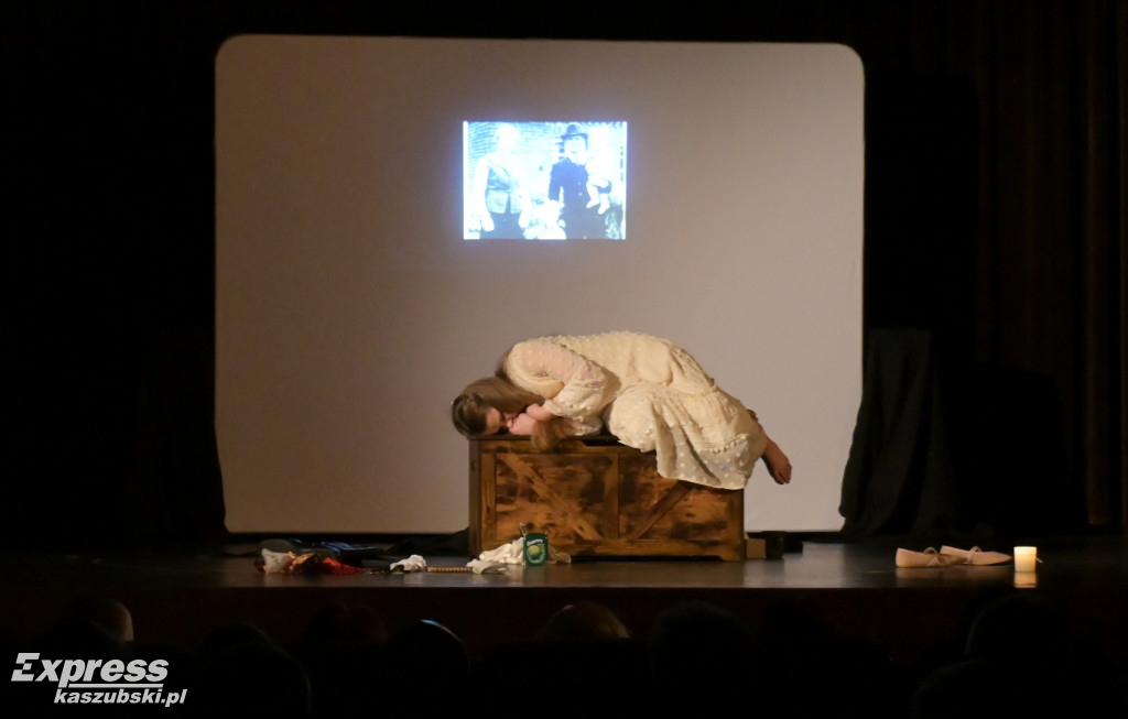 Spektakl Welwetka. Jak znikają Kaszuby