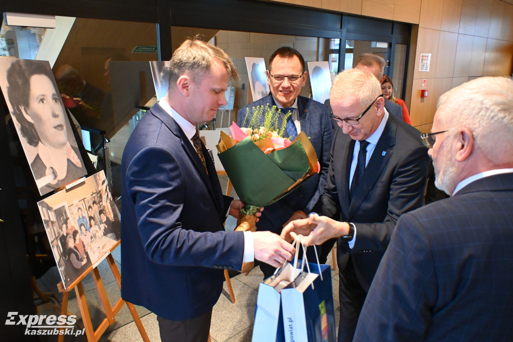 80-lecie kartuskiej biblioteki