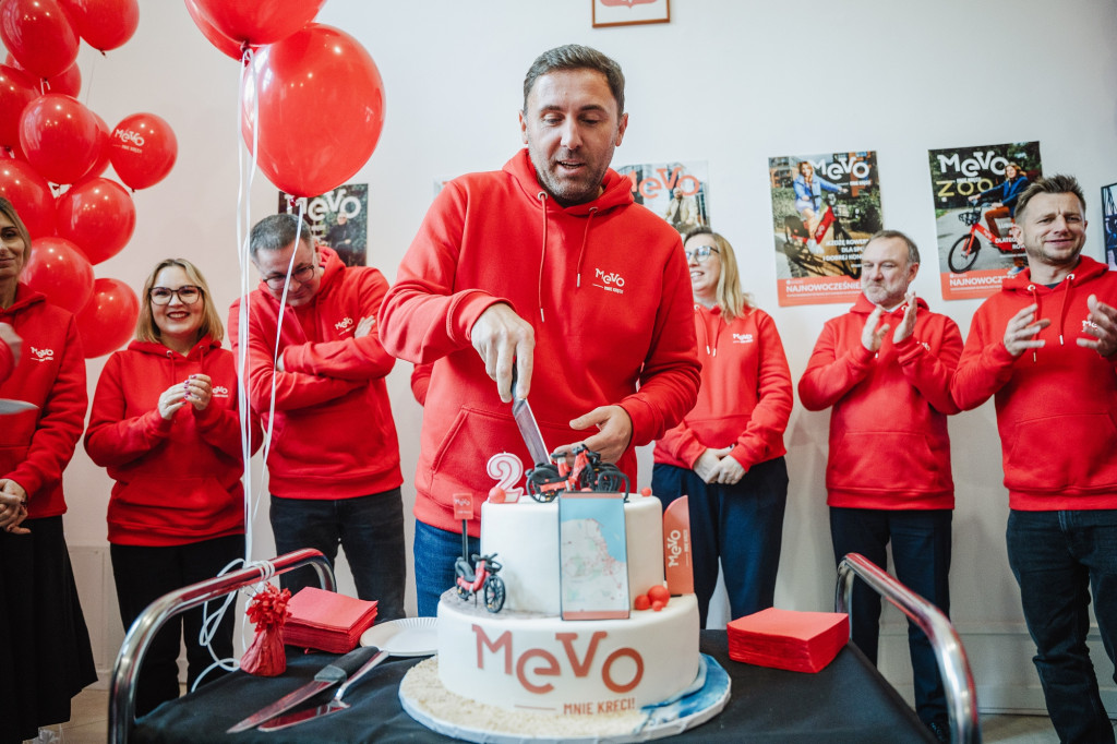 Drugie urodziny Mevo