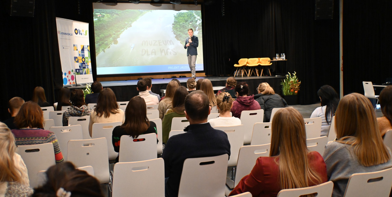 Seminarium Zaprogramowani na kulturę - cyfrowe działania z młodzieżą