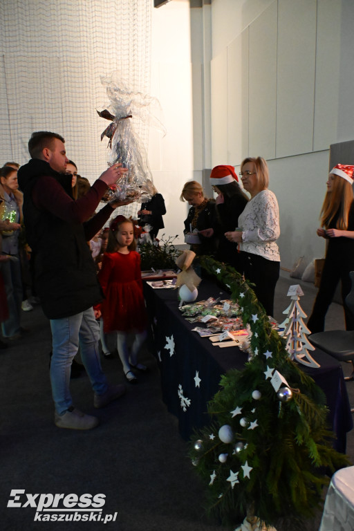 Koncert Dzieci Dzieciom w SP nr 2