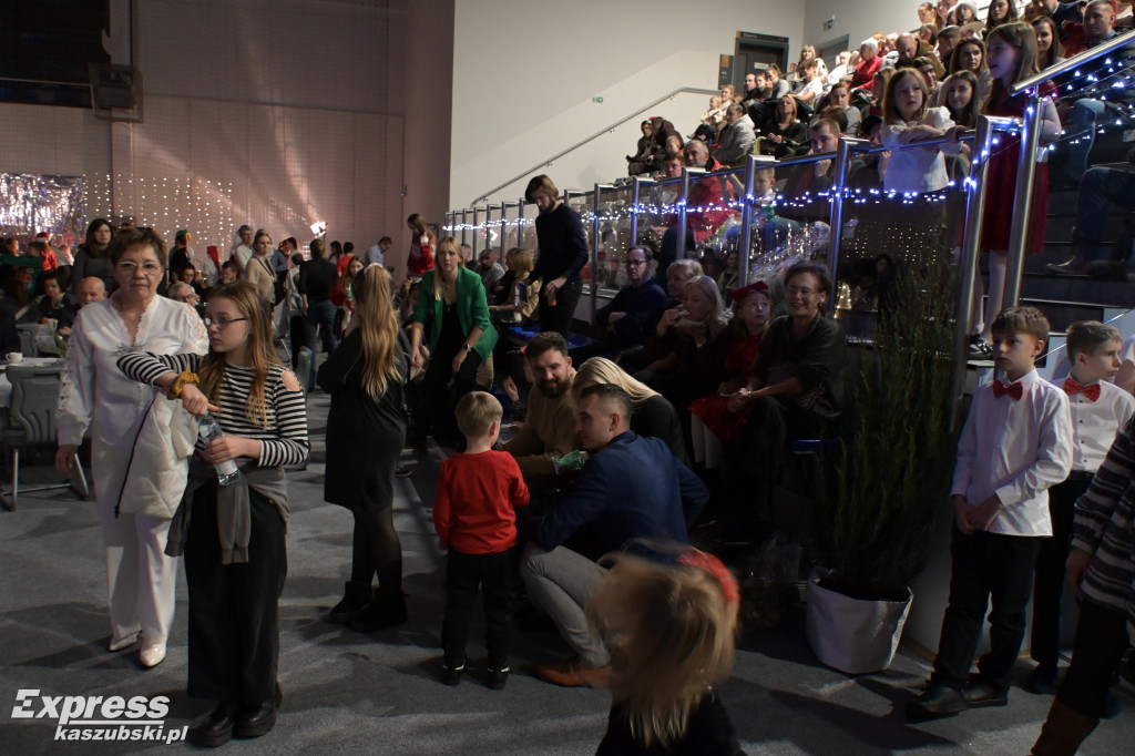 Koncert Dzieci Dzieciom w SP nr 2