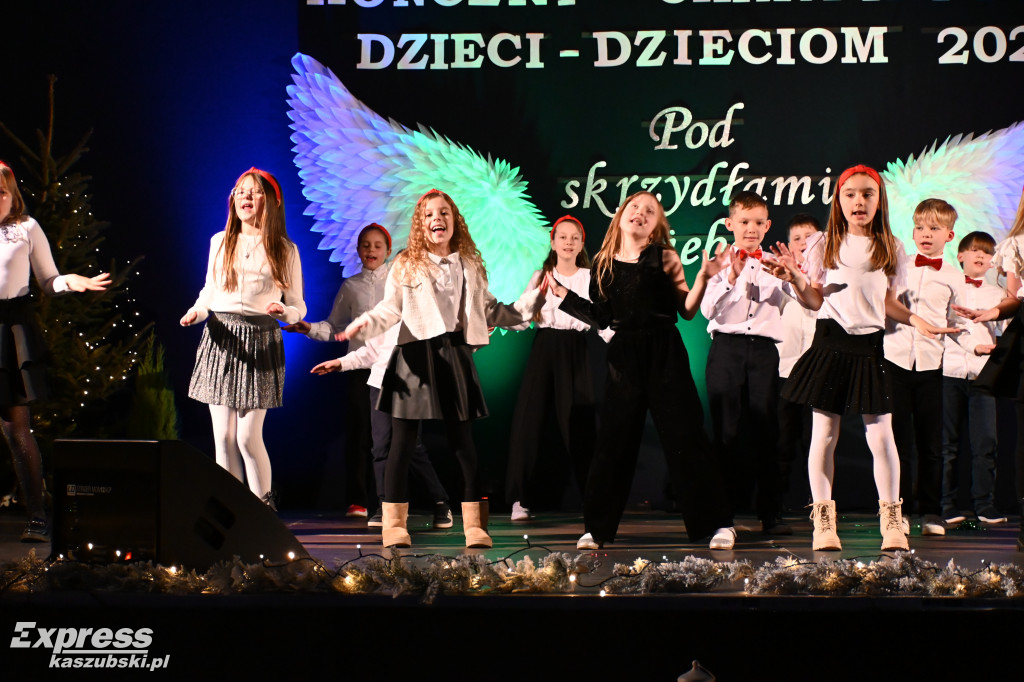Koncert Dzieci Dzieciom w SP nr 2