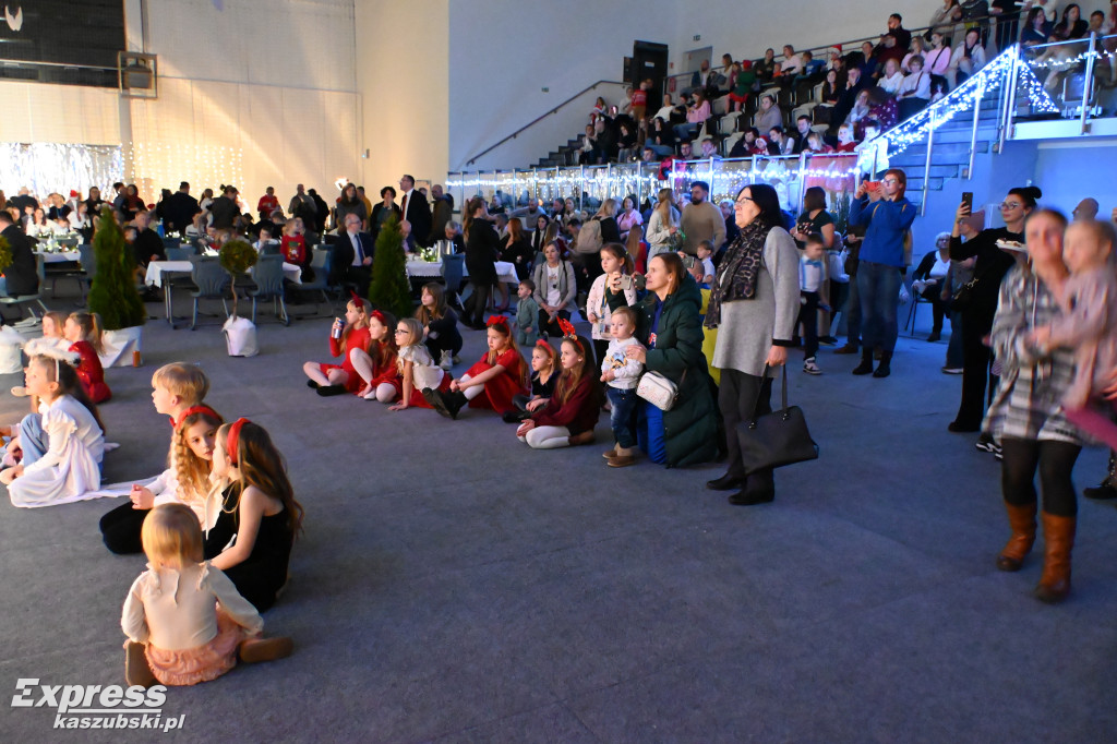 Koncert Dzieci Dzieciom w SP nr 2