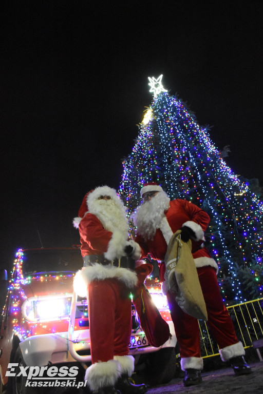 Rozświetlenie choinki w Sierakowicach